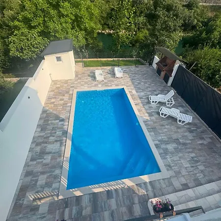 Sale Buna Villa